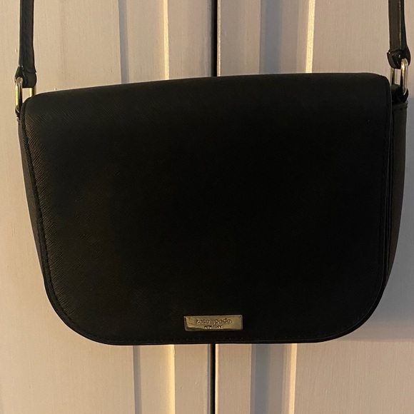 kate spade Handbags - Kate Spade Black Crossbody Bag
